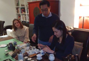 Learning the gongfu cha tea ceremony