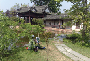 The Tangmo village was given the royal status because of filial piety stories such as this one. A son turned some of his farm land into a miniature version of the famous West Lake of Hangzhou so that his ailing mother can fulfil her last wishes without leaving her deathbed.