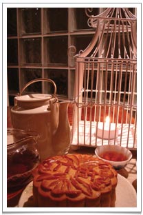 Enjoying my favourite moon cake with Wuyi Shuixian tea with lanterns all around me. Enjoying my favourite moon cake with Wuyi Shuixian tea with lanterns all around me.